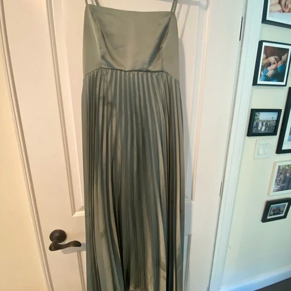 Abercrombie & Fitch Pleated Midi Dress, Sage green - Picture 2 of 5